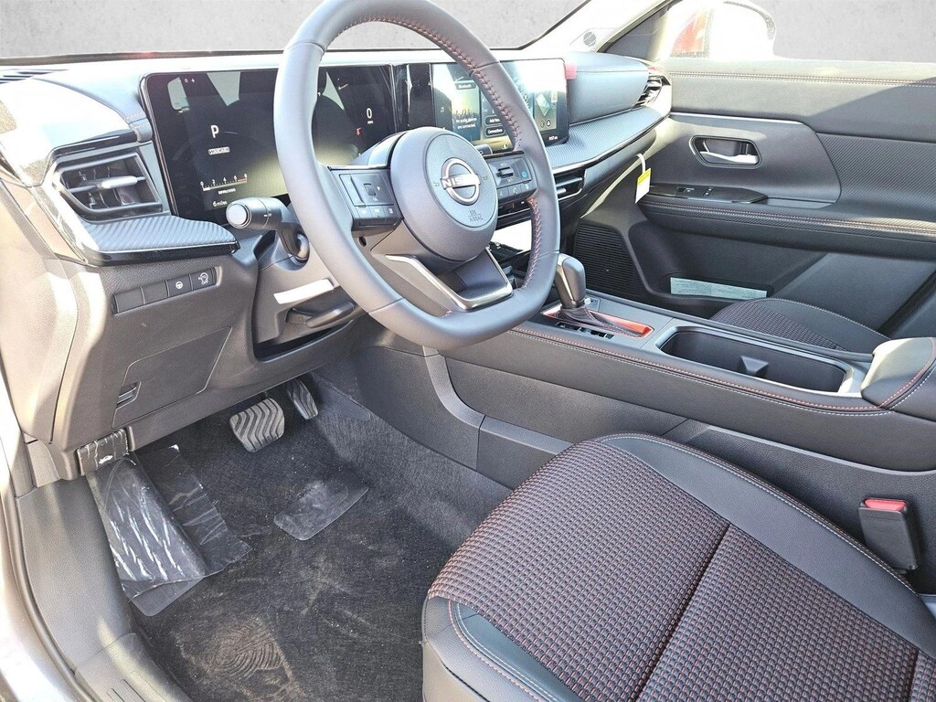 New 2026 Nissan Kicks SR SUV