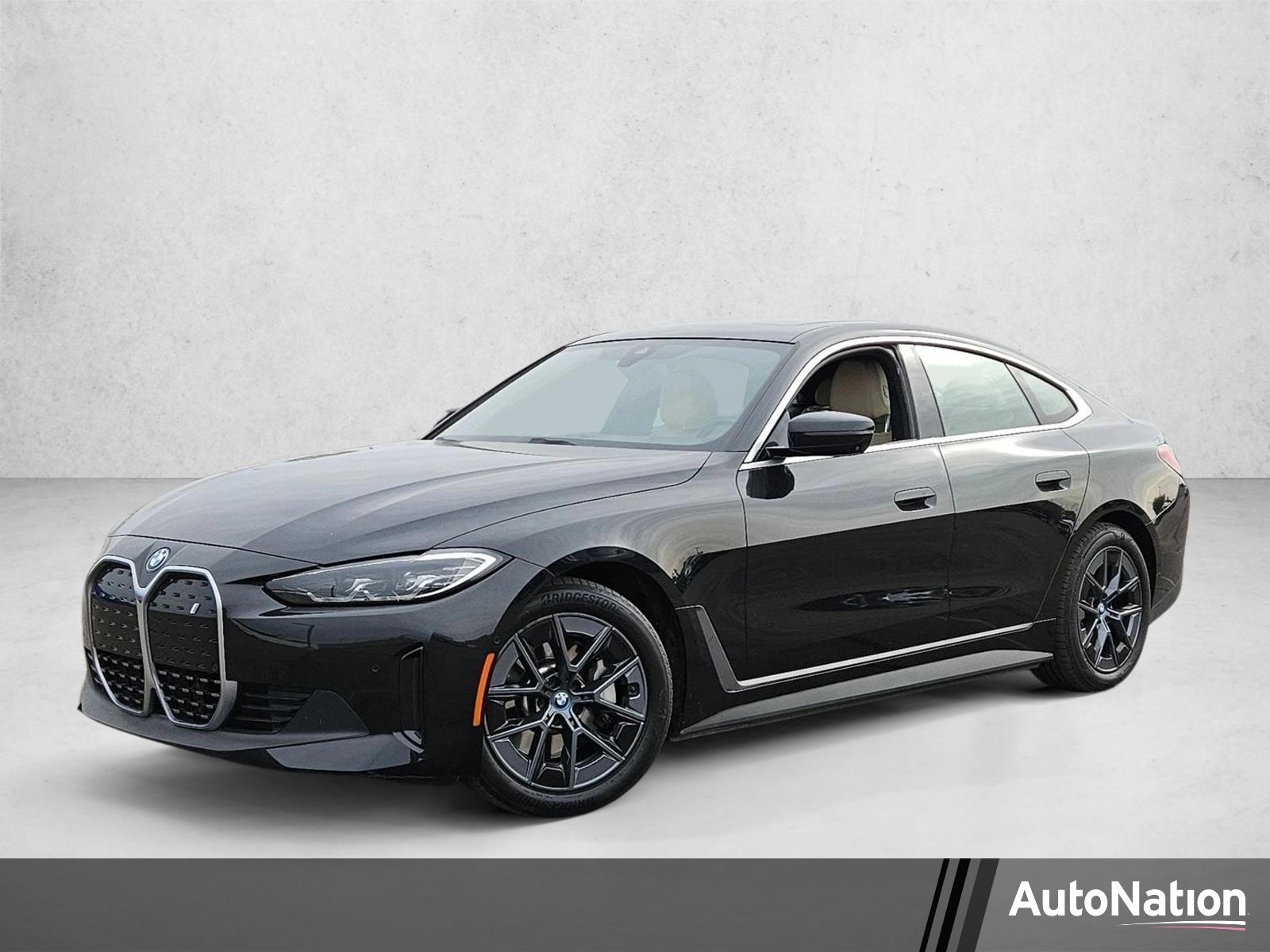 2023 BMW i4 eDrive35's photo