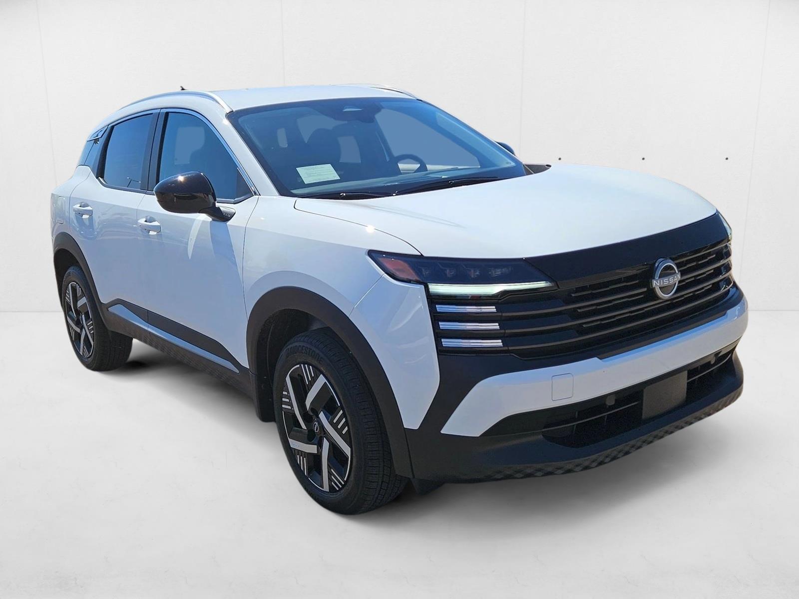 2026 Nissan Kicks SV photo 2