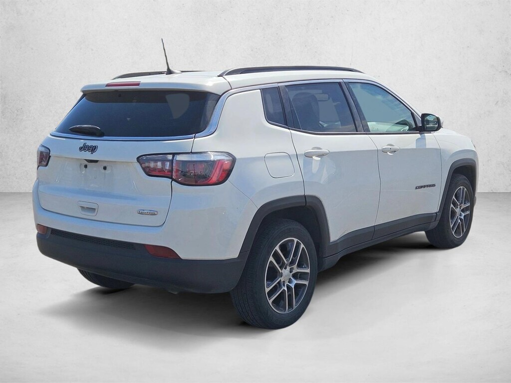 Used 2018 Jeep Compass Latitude w/Sun/Wheel Pkg SUV