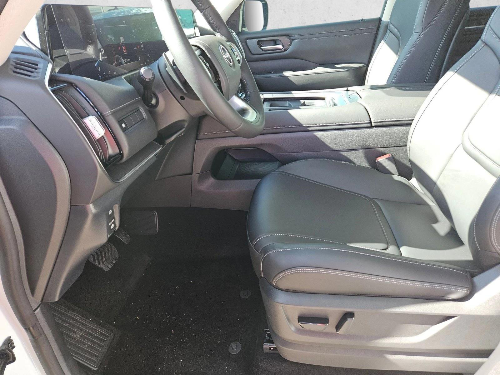 2026 Nissan Armada SV - Photo 10