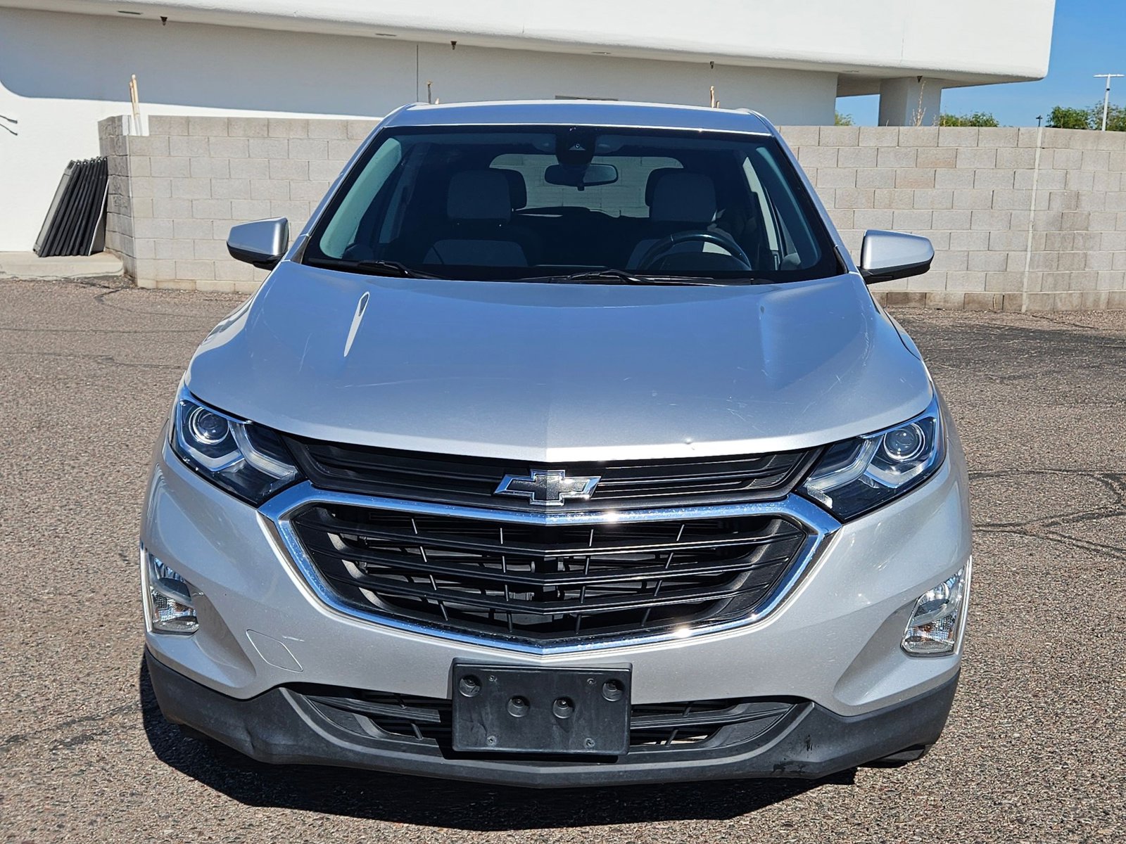 2021 Chevrolet Equinox LT photo 2