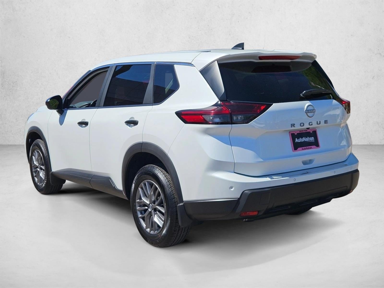 2025 Nissan Rogue S - Photo 8