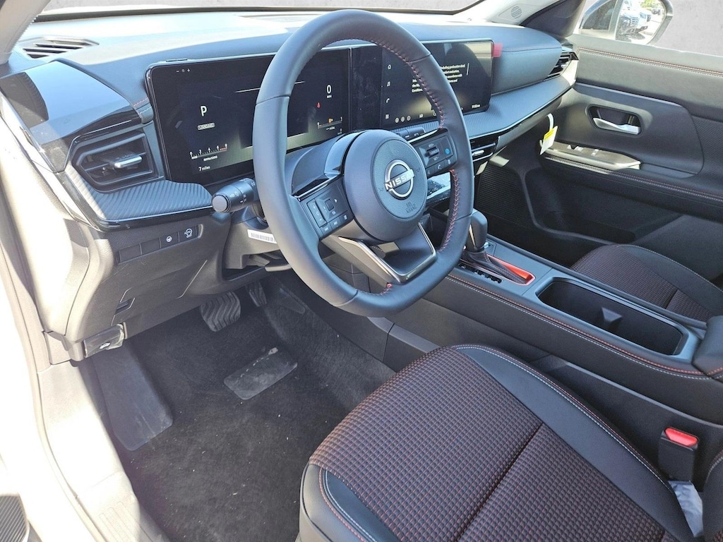 New 2026 Nissan Kicks SR SUV