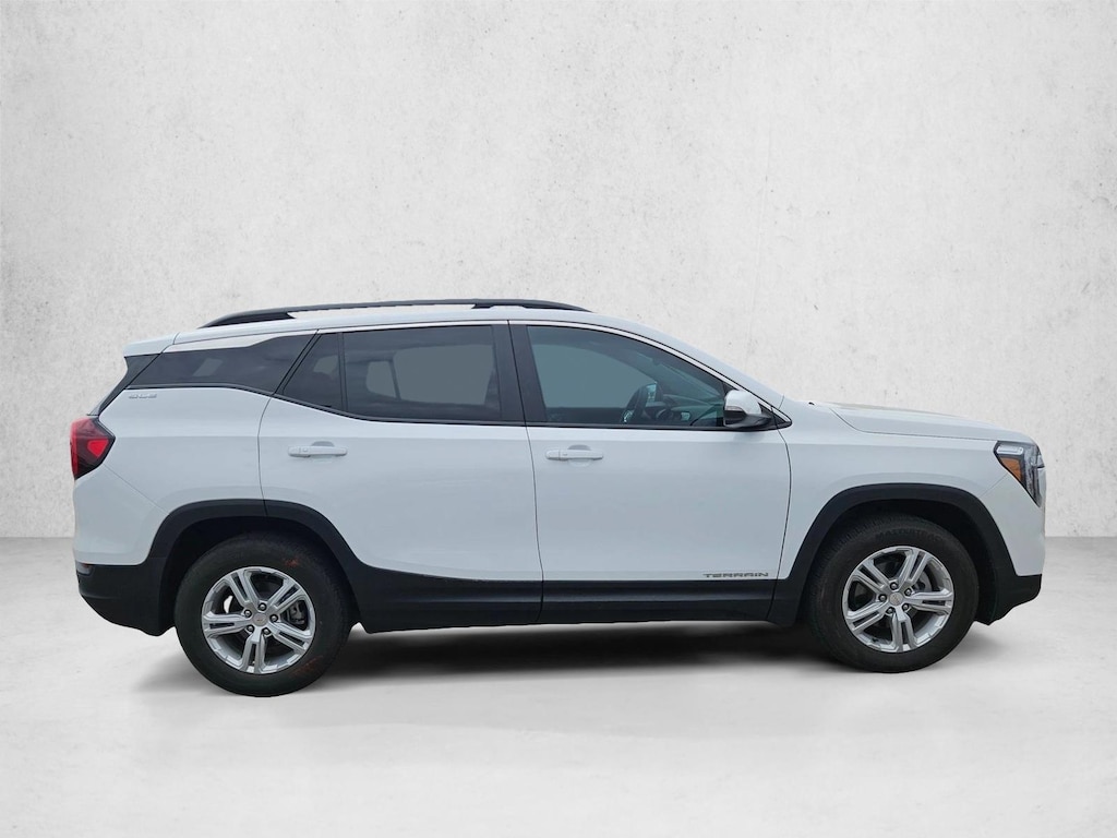 Used 2022 GMC Terrain SLE SUV