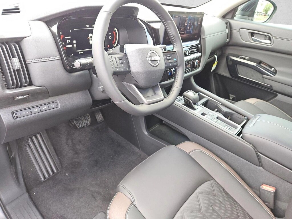 New 2026 Nissan Pathfinder Platinum SUV