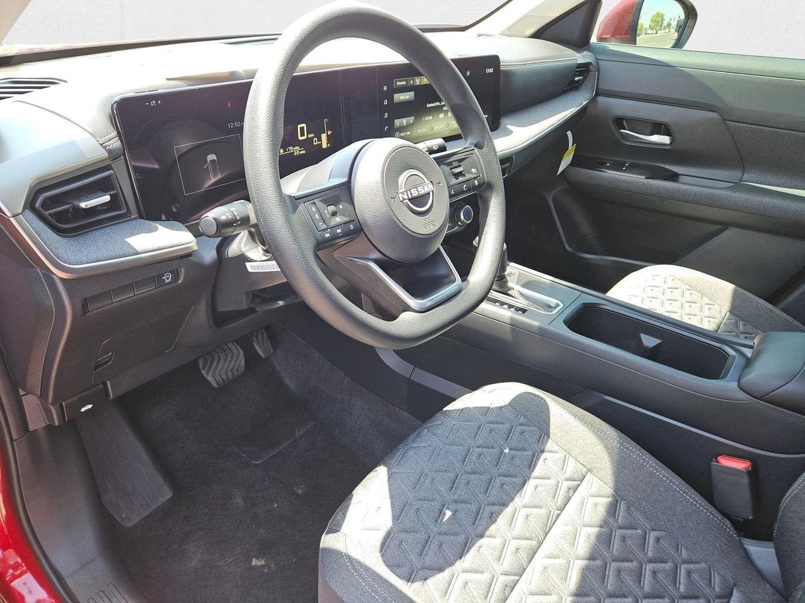 2025 Nissan Kicks SV photo 2
