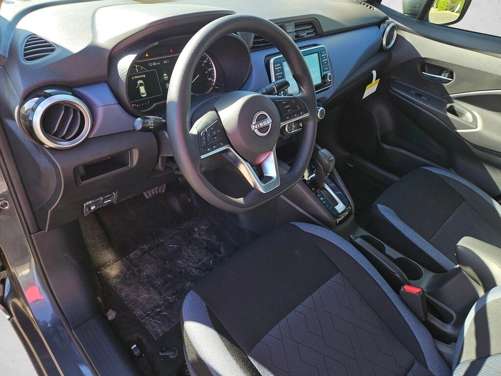 New 2025 Nissan Versa SV Sedan