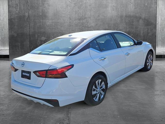 2025 Nissan Altima S photo 2