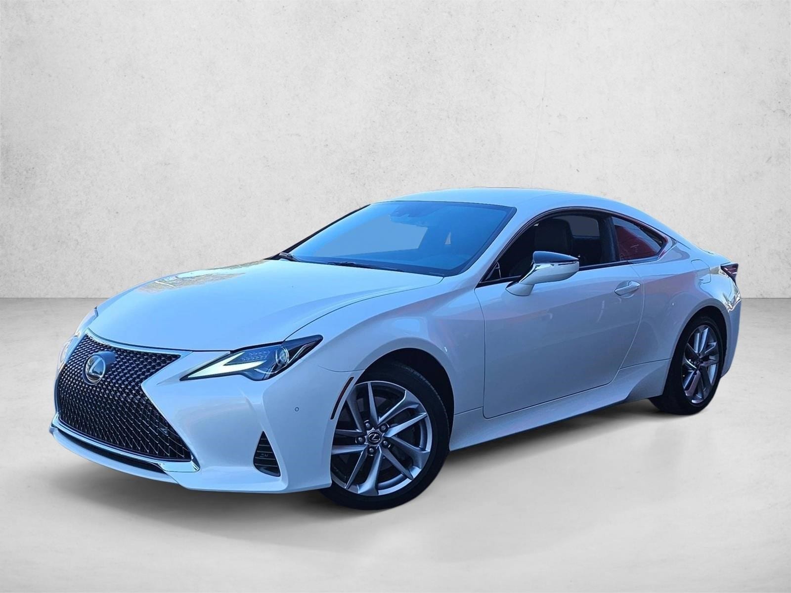 2019 Lexus RC 300's photo