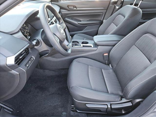 2025 Nissan Altima S photo 4