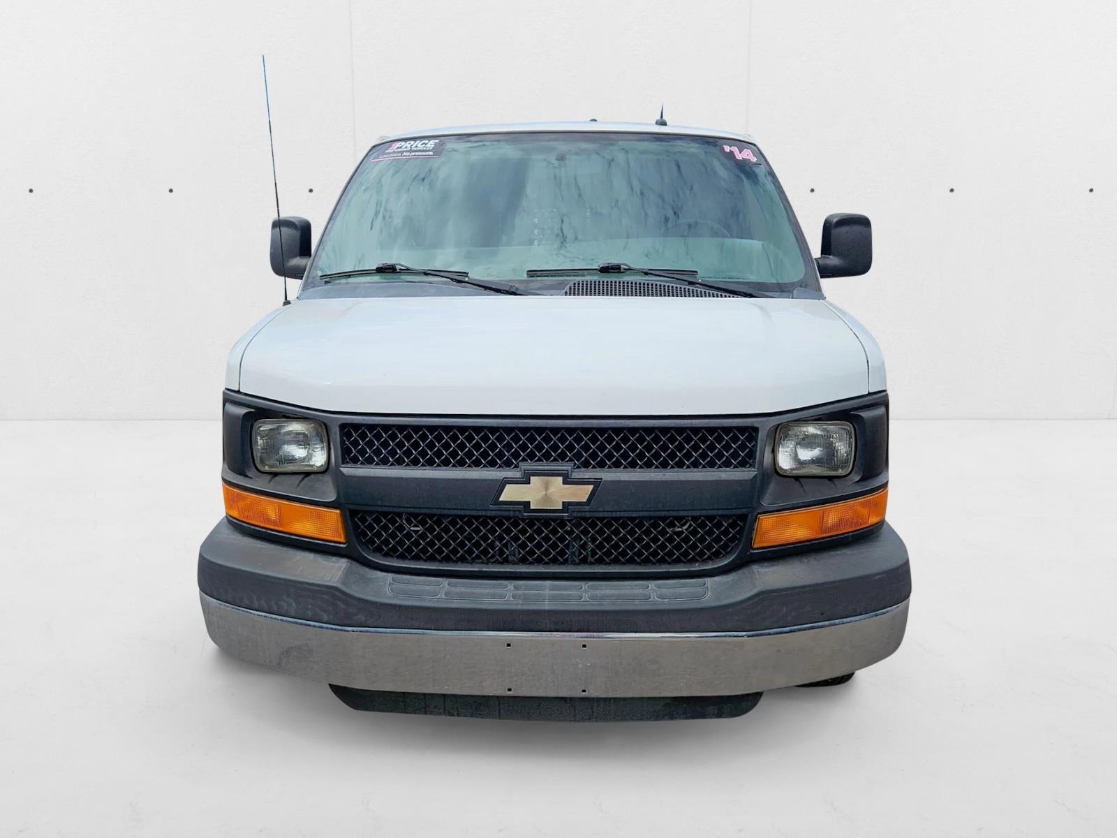 2014 Chevrolet Express 2500 Cargo photo 2