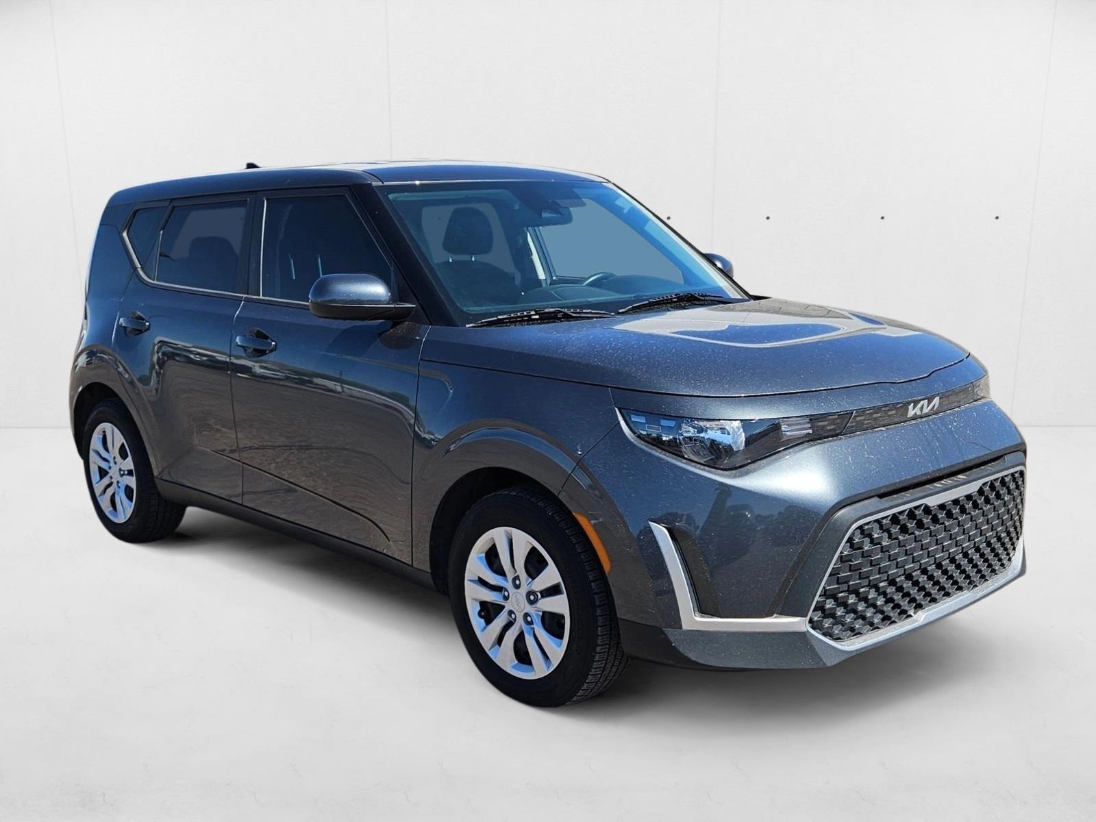 2023 Kia Soul LX photo 3