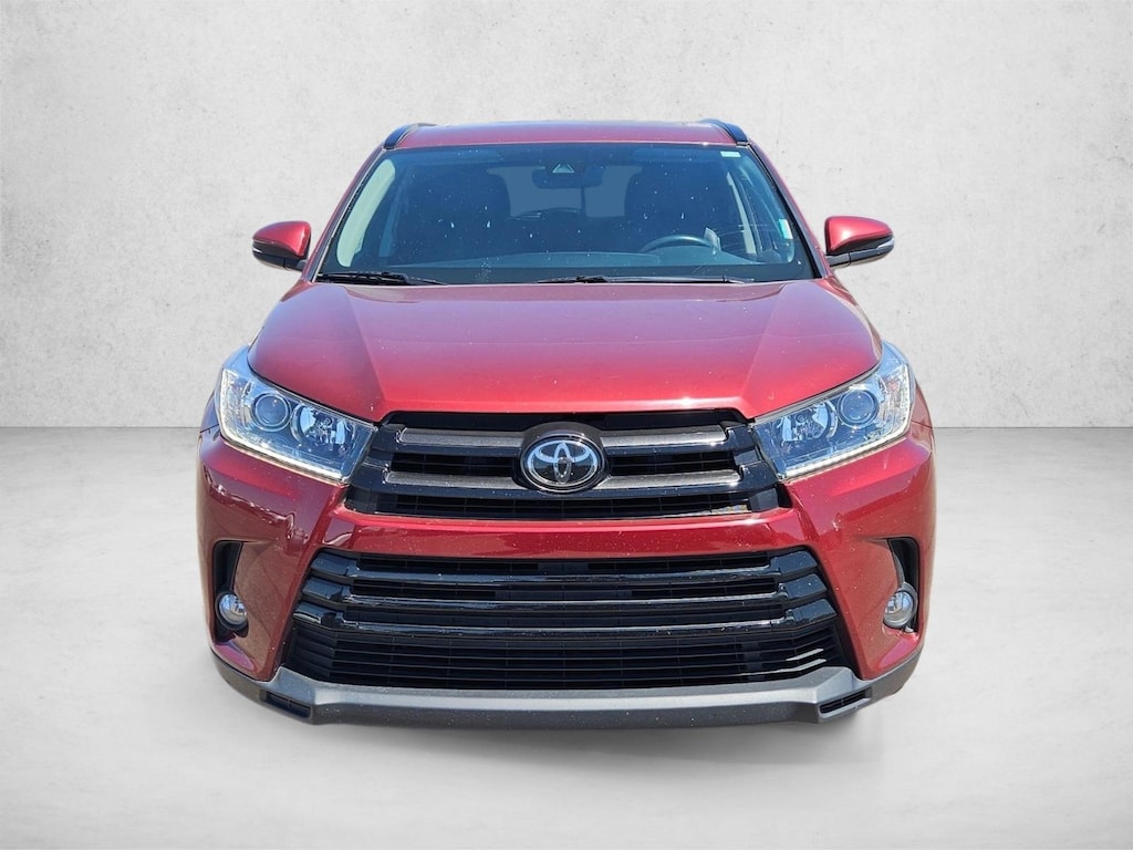 Used 2017 Toyota Highlander SE SUV