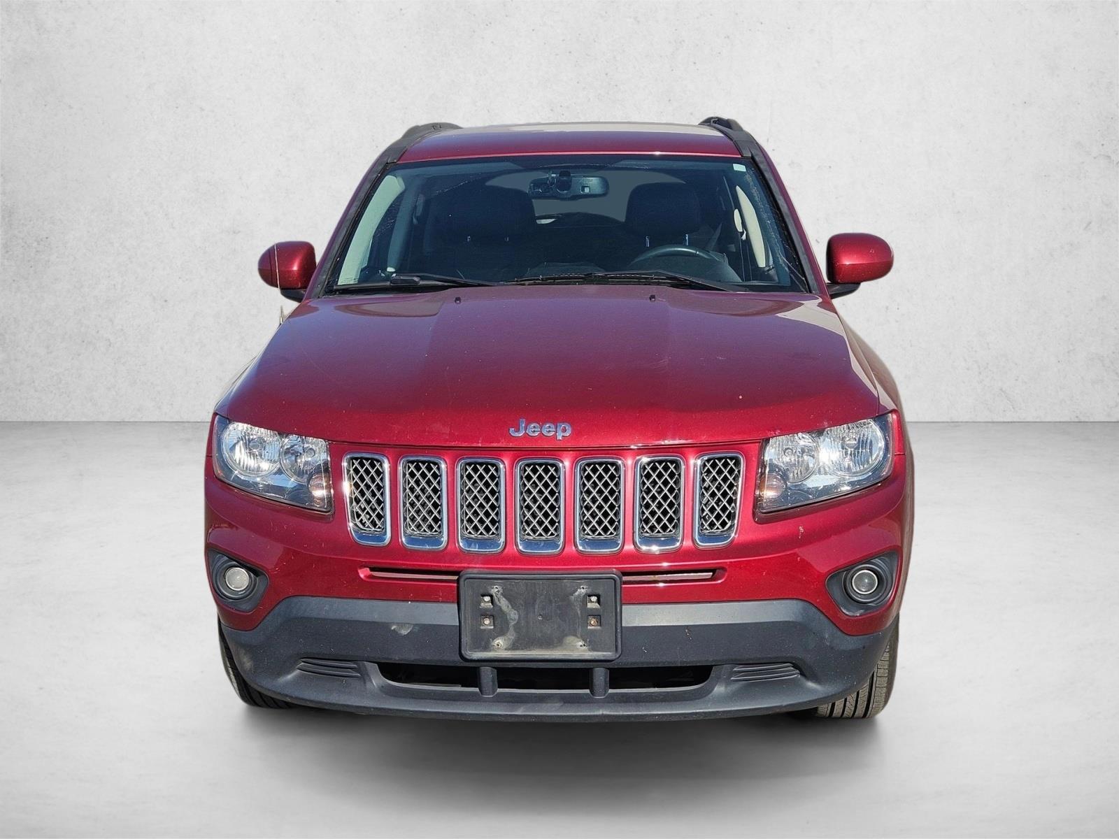 2016 Jeep Compass Latitude photo 2