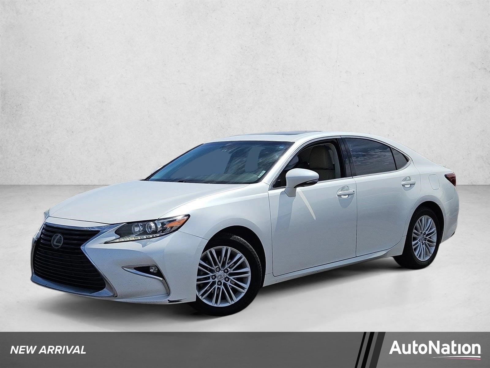 2017 Lexus ES 350 350's photo