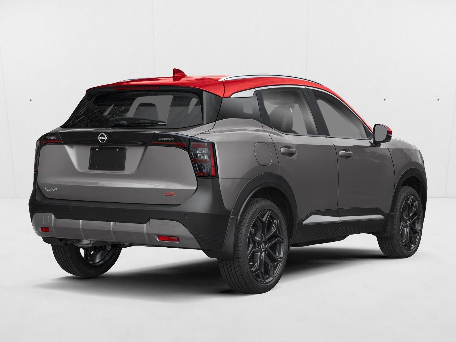 2026 Nissan Kicks SR photo 2