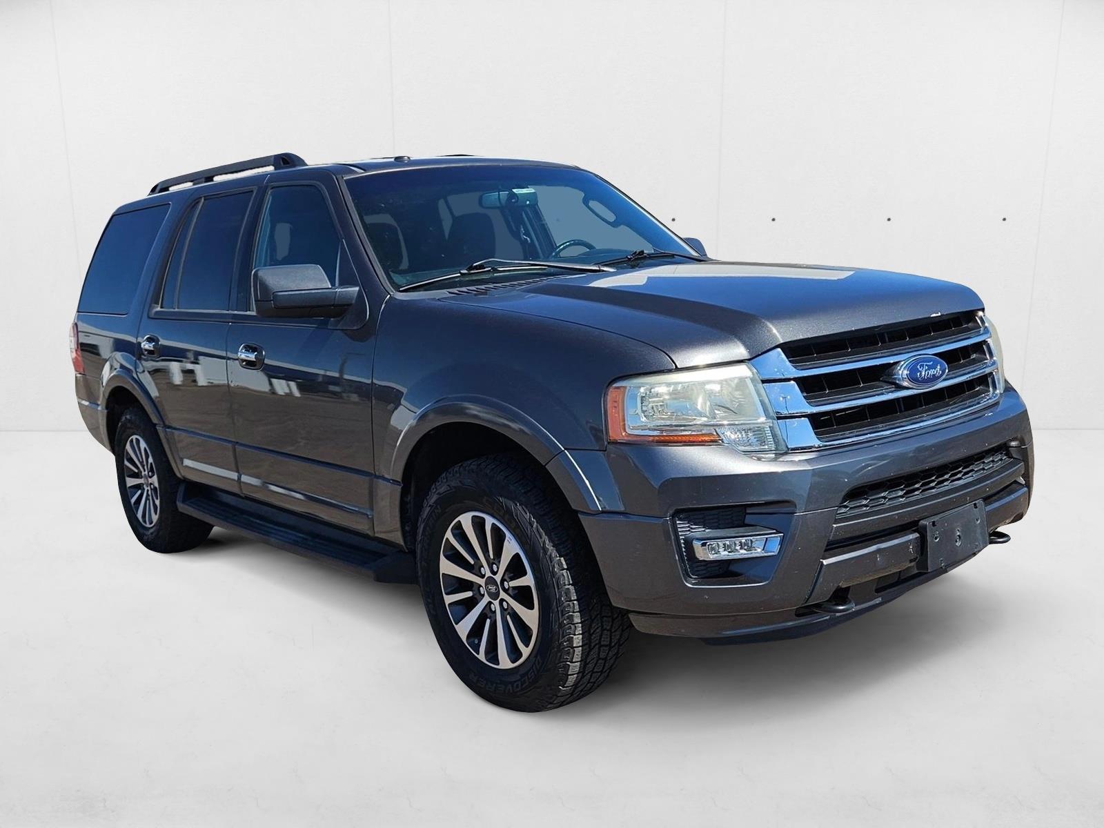 2015 Ford Expedition XLT photo 3