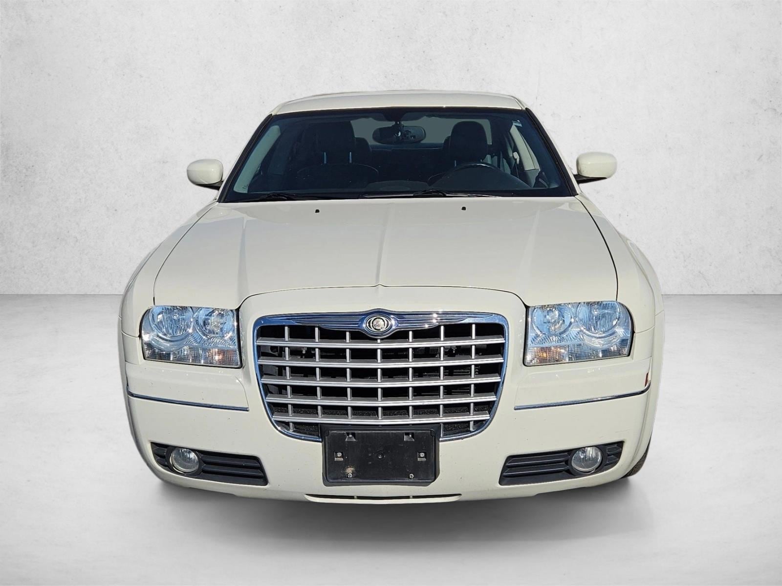 Used 2005 Chrysler 300 Touring with VIN 2C3AA53G75H690747 for sale in Tempe, AZ