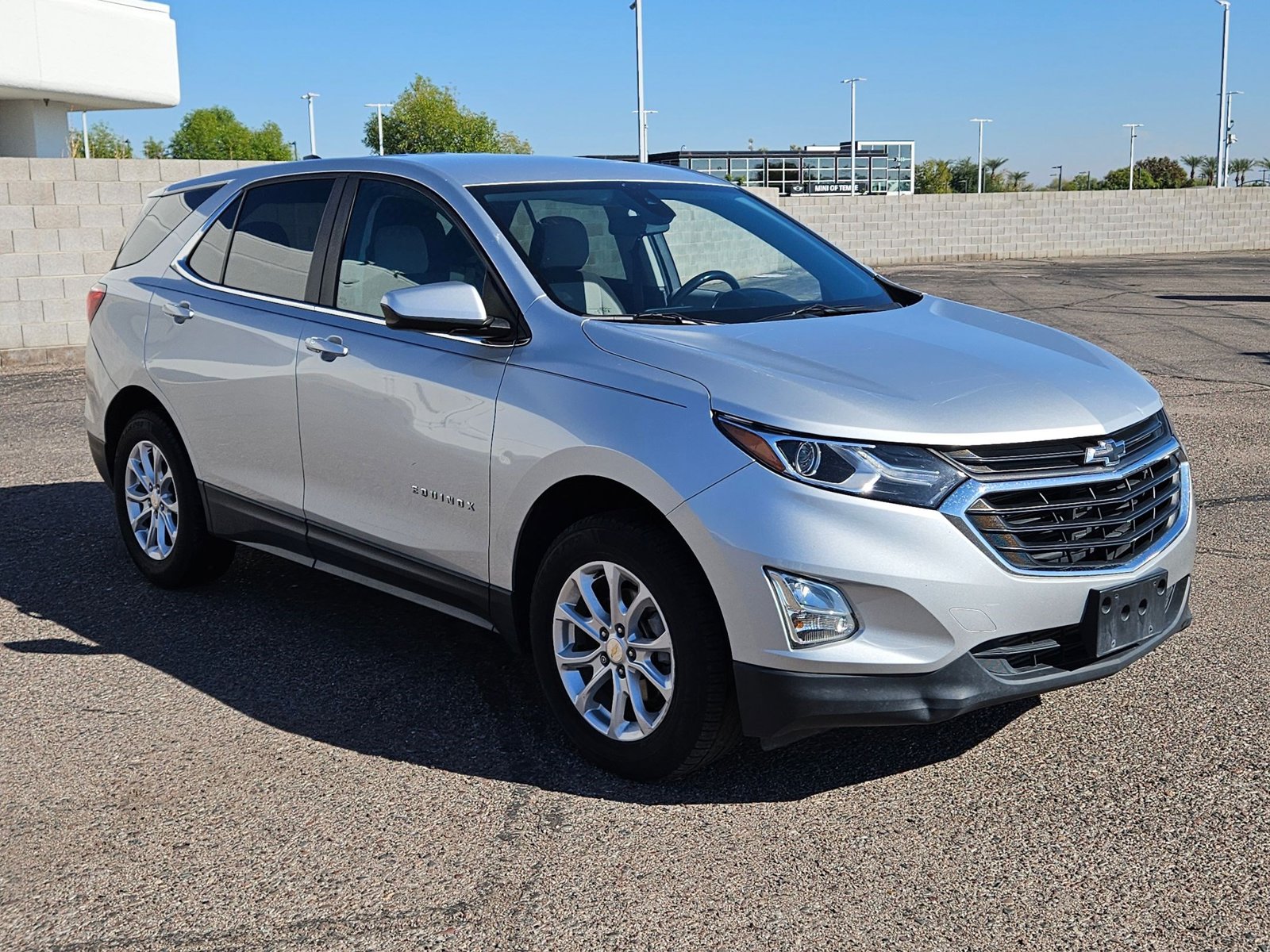 2021 Chevrolet Equinox LT photo 3