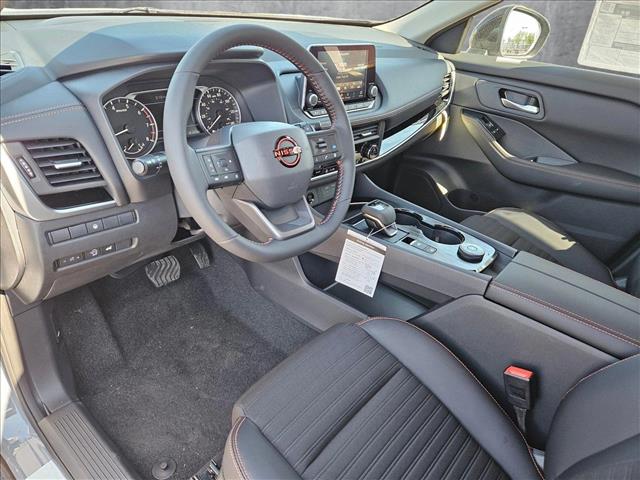 2025 Nissan Rogue SV photo 3