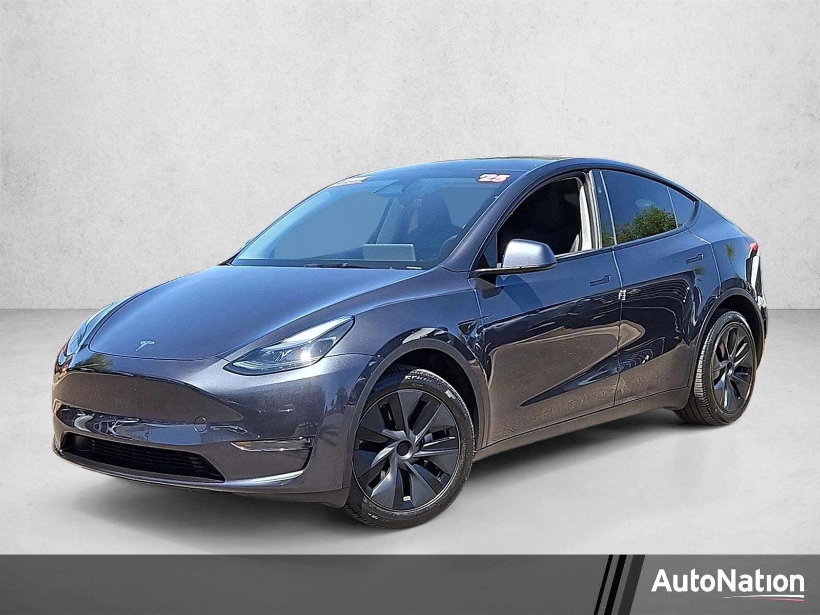 2025 Tesla Model Y Long Range Dual Motor All-Wheel Drive's photo