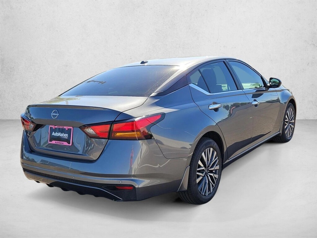 New 2025 Nissan Altima SV Sedan