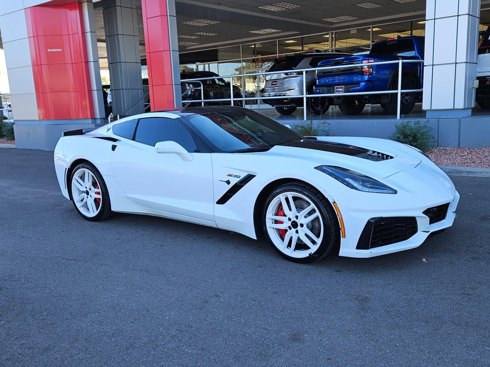 2017 Chevrolet Corvette Stingray 2LT Z51 photo 2