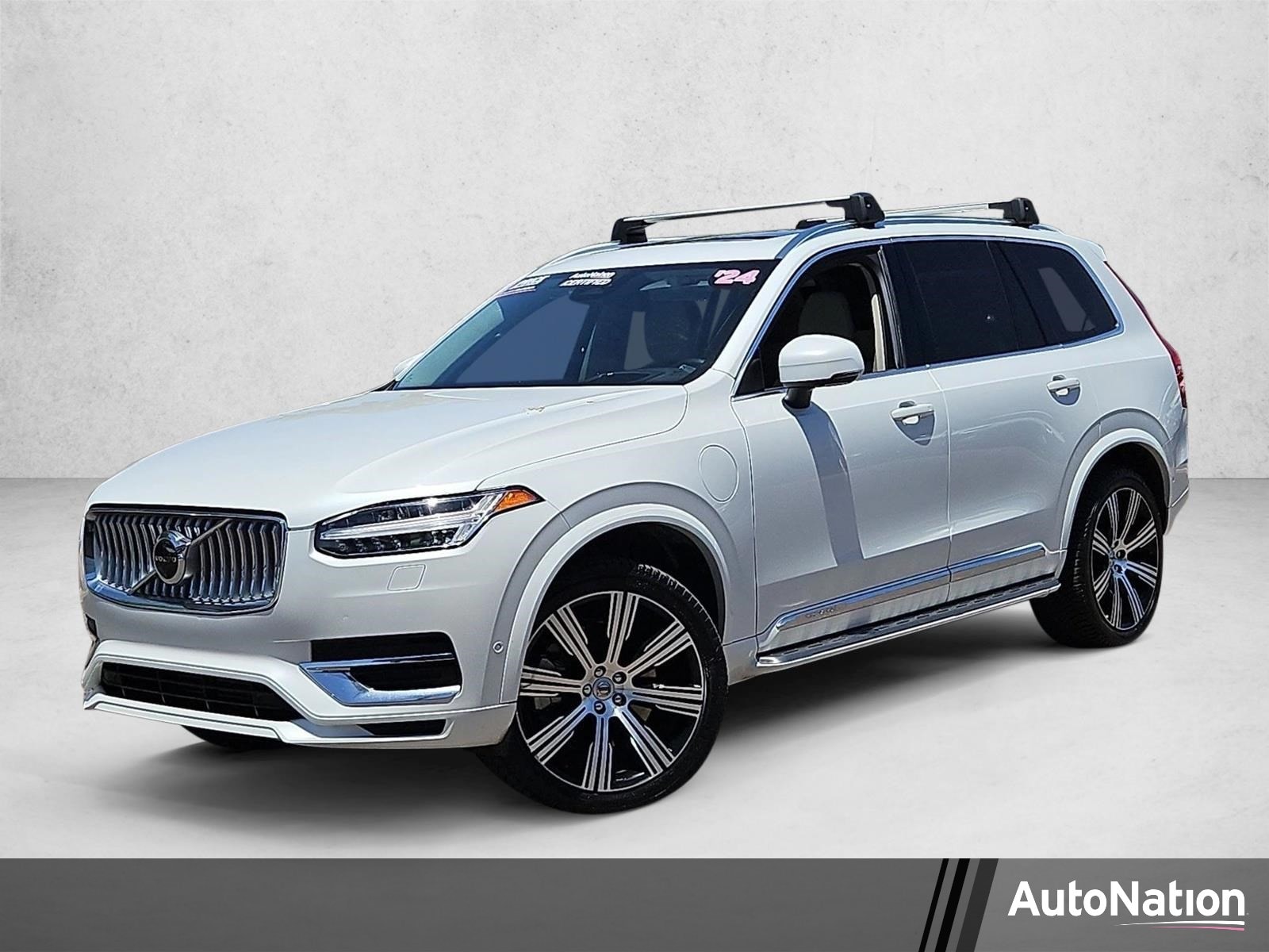 2024 Volvo XC90 T8 Recharge Ultimate Bright Theme 4WD's photo