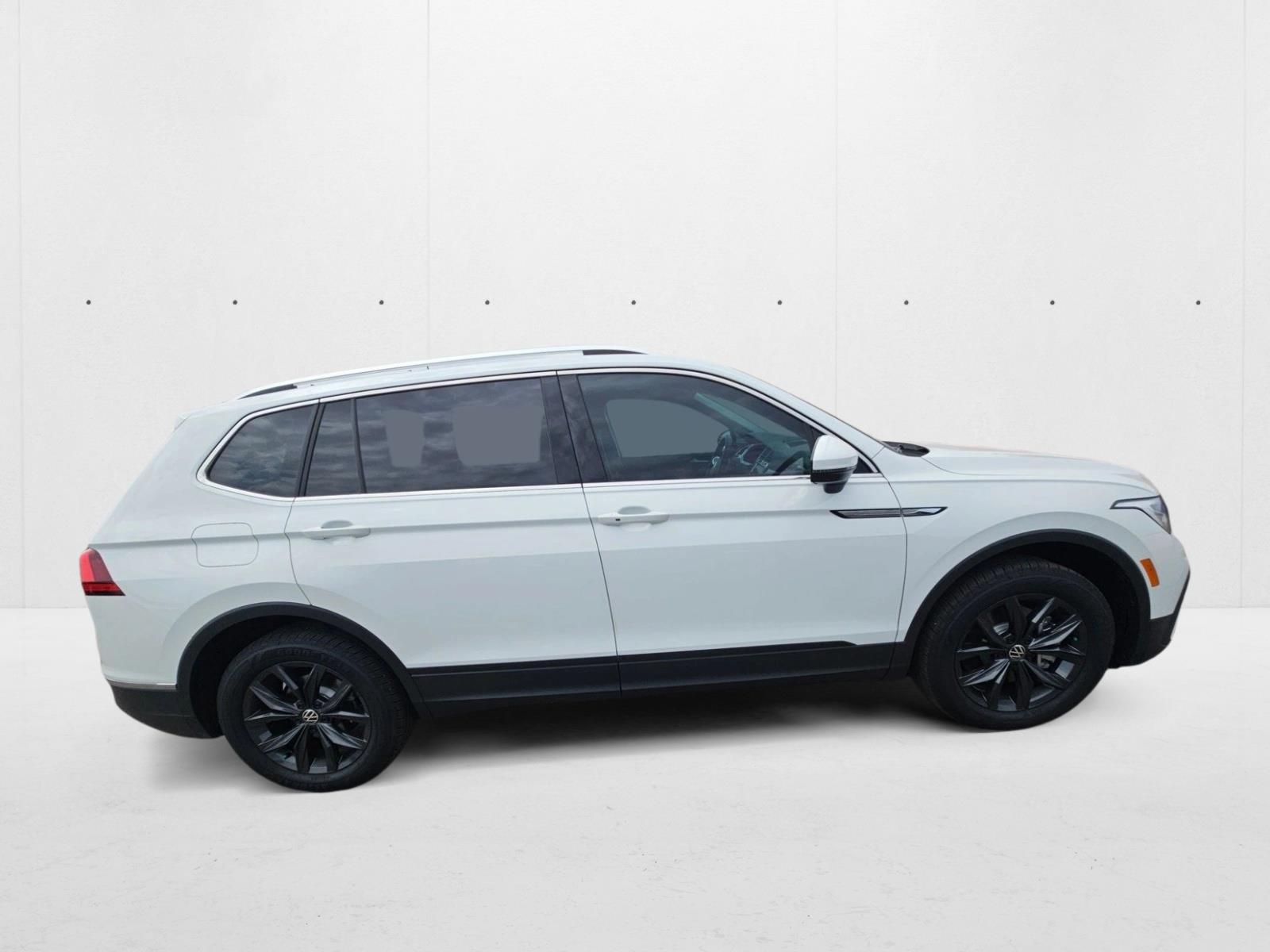 2024 Volkswagen Tiguan SE Wolfsburg Edition photo 4