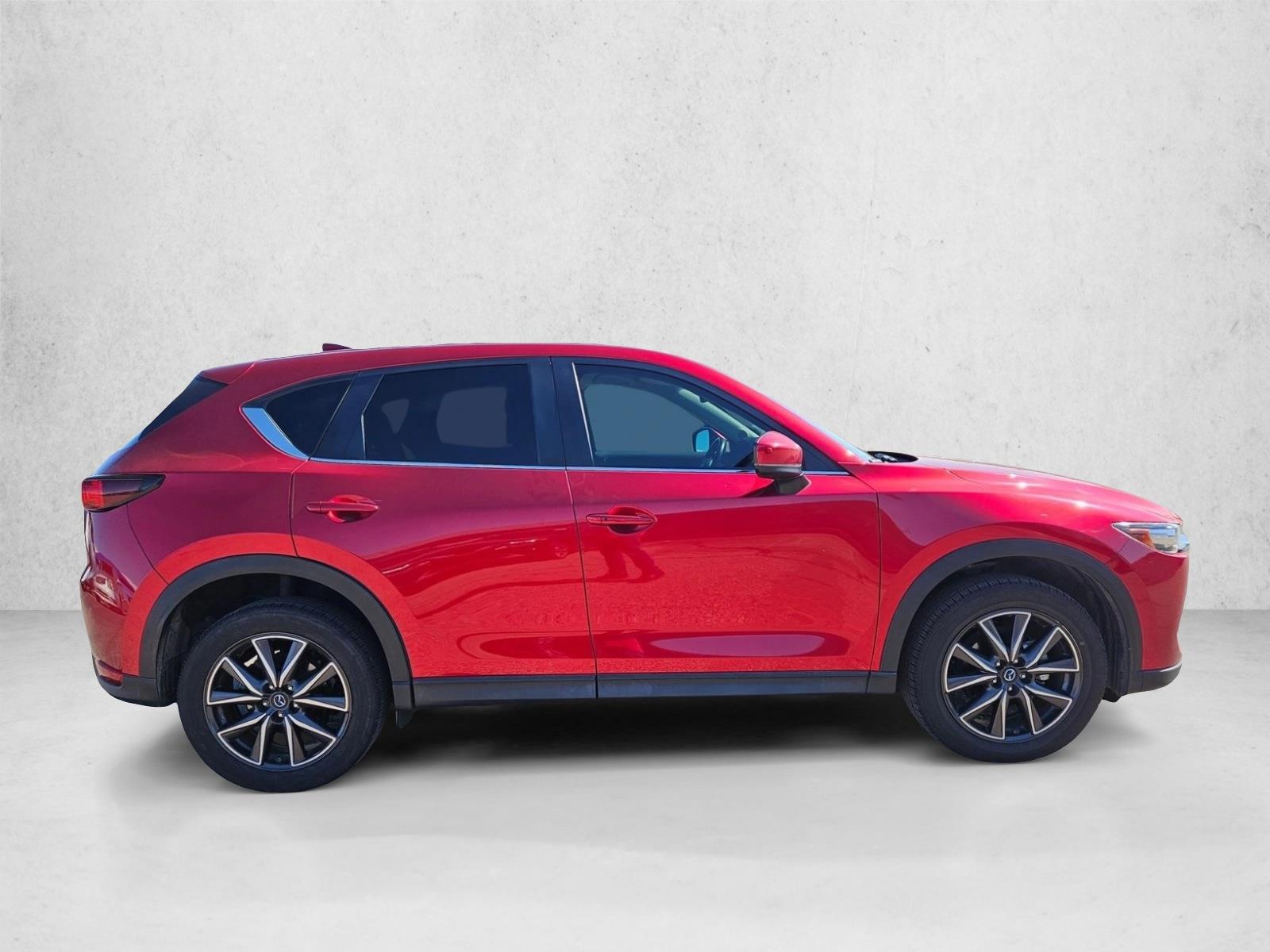 2018 Mazda CX-5 Touring photo 3