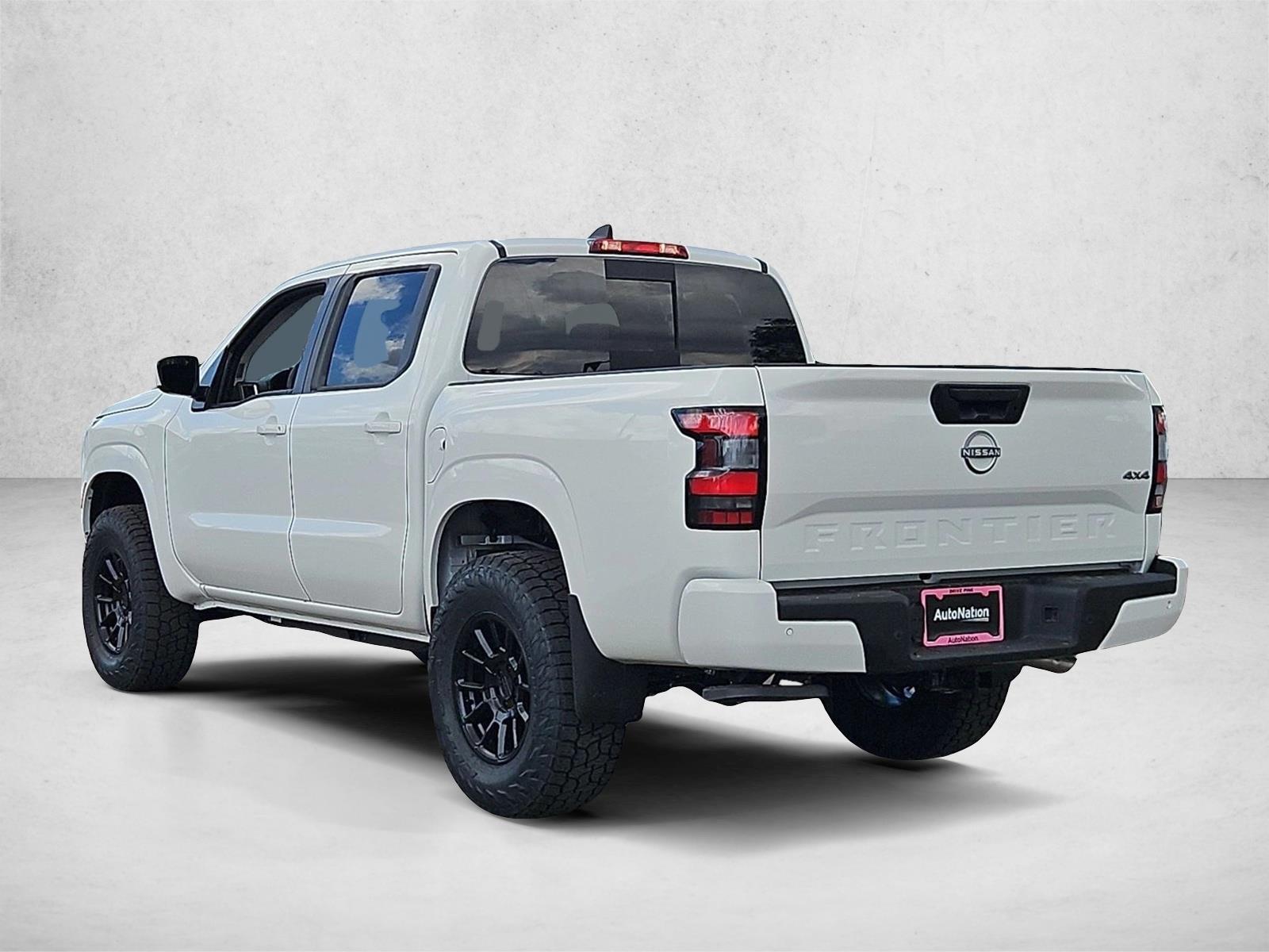2026 Nissan Frontier SV - Photo 9