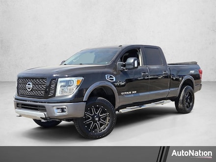 2017 Nissan Titan XD PRO-4X Truck Crew Cab
