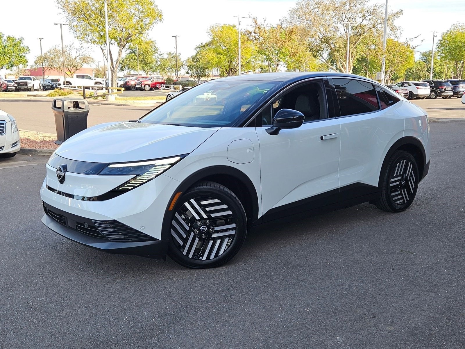 2026 Nissan LEAF SV+'s photo