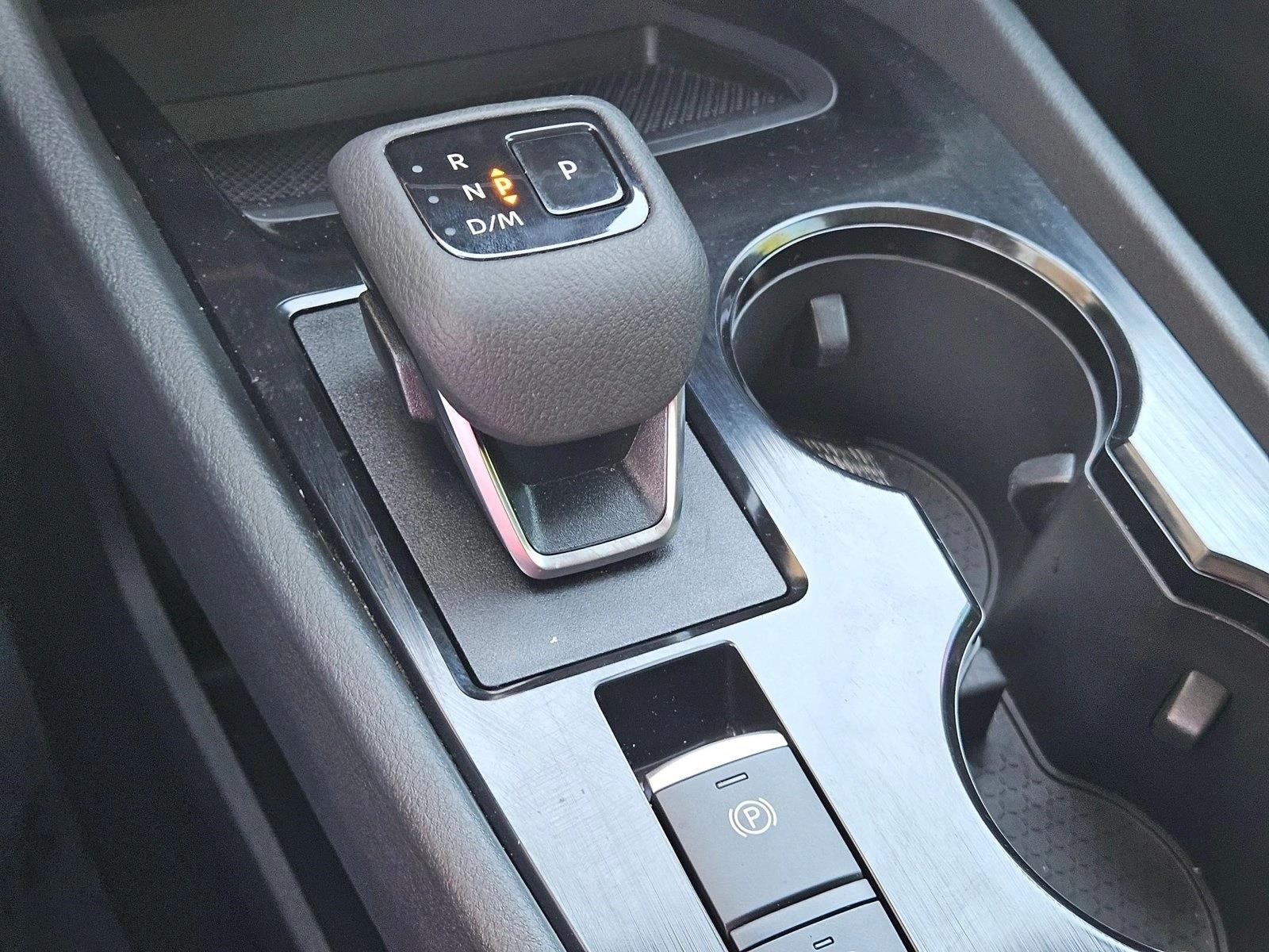 2025 Nissan Rogue S - Photo 24