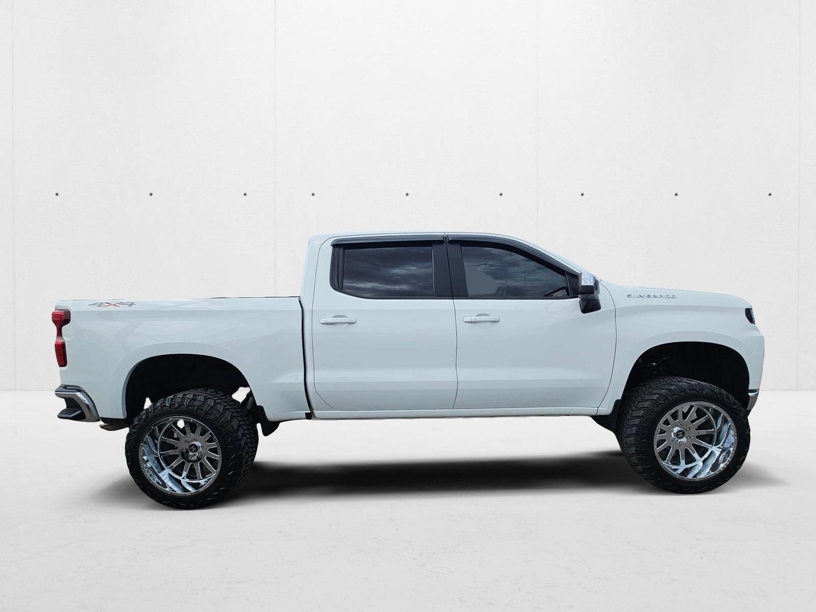 2021 Chevrolet Silverado 1500 LT photo 4