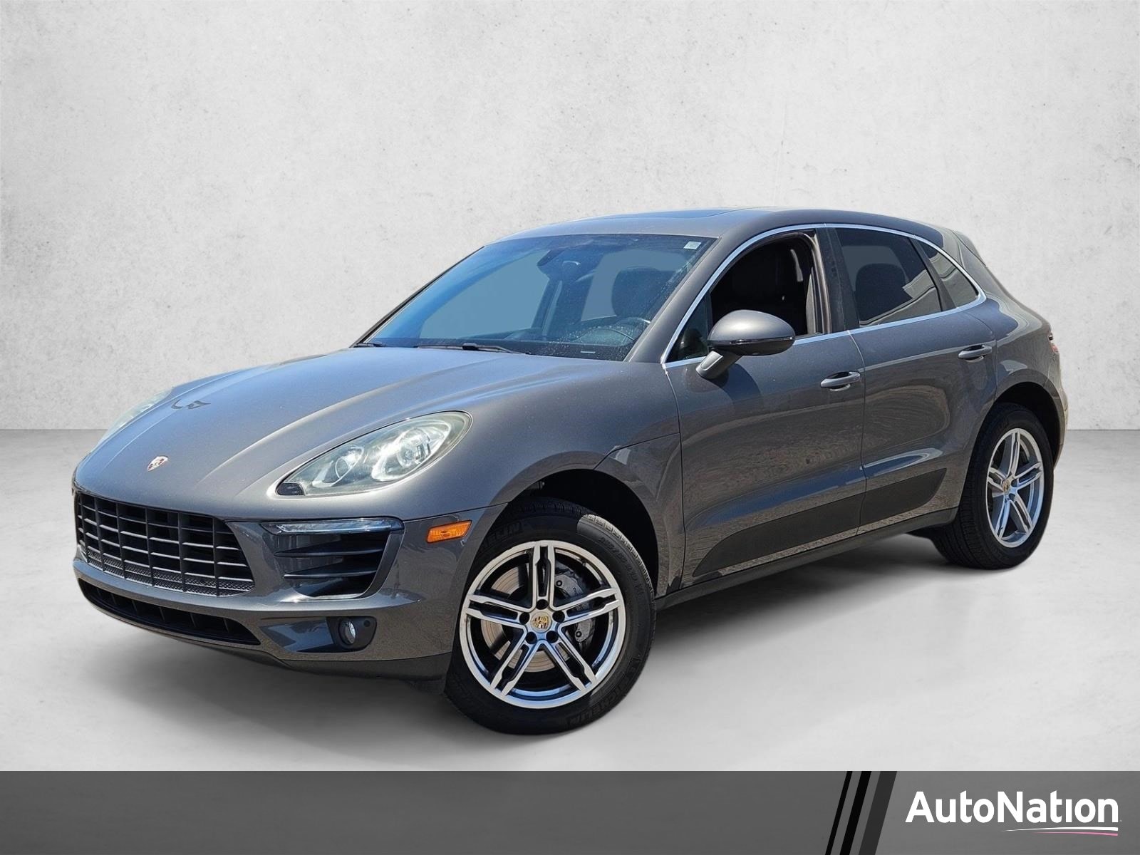 2015 Porsche Macan S's photo