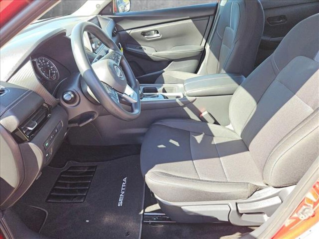 New 2025 Nissan Sentra SV Sedan