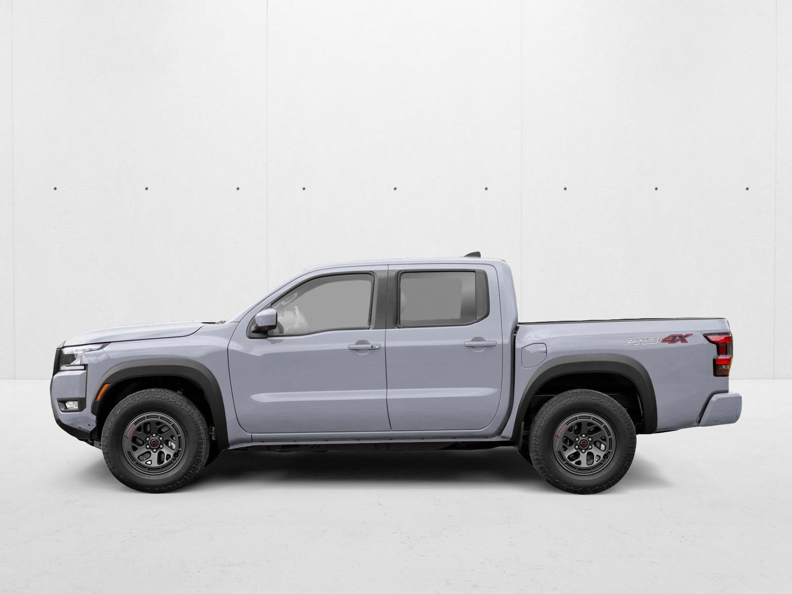 2025 Nissan Frontier PRO-4X photo 2