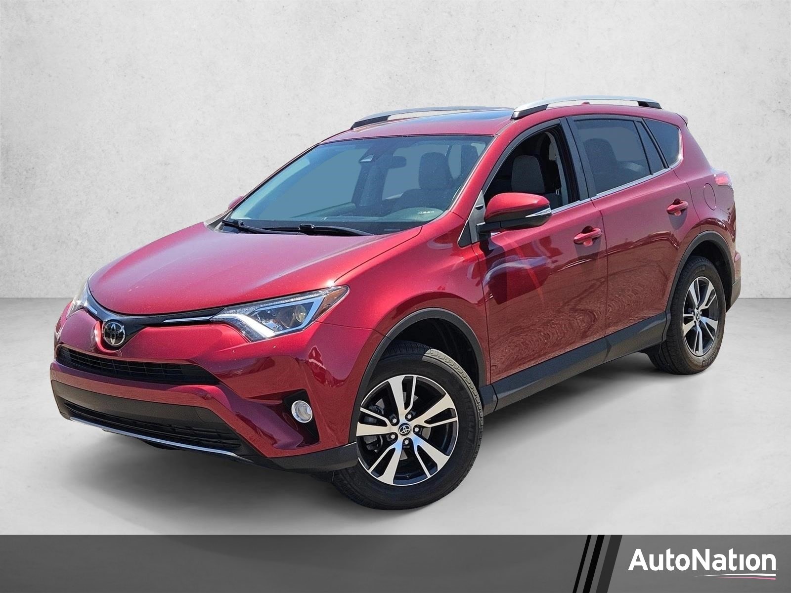 2018 Toyota RAV4 XLE's photo