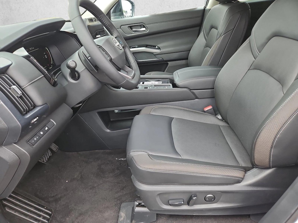 New 2026 Nissan Pathfinder SL SUV