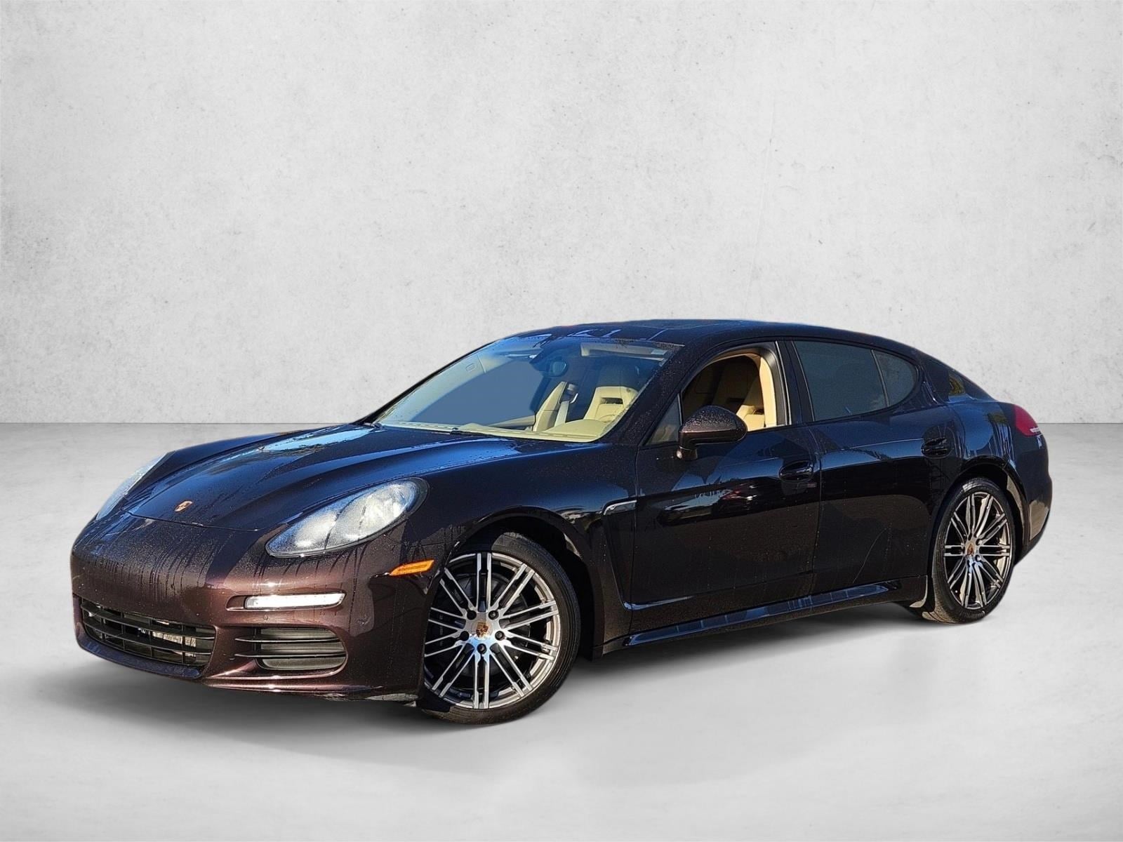2016 Porsche Panamera Base