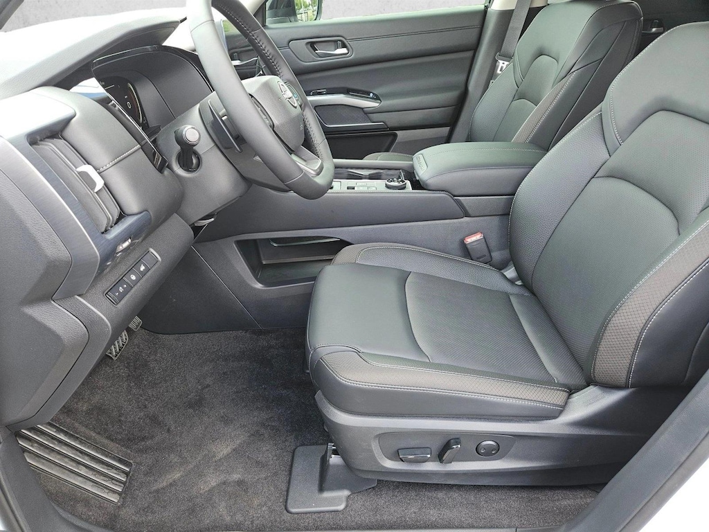New 2026 Nissan Pathfinder SL SUV