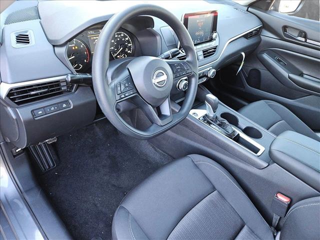 2025 Nissan Altima S photo 3