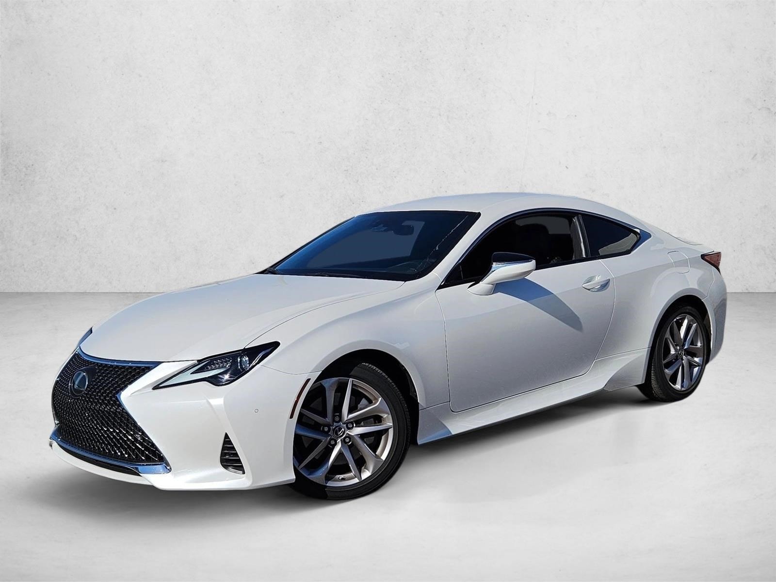 2019 Lexus RC 300's photo