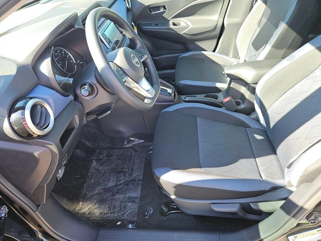 New 2025 Nissan Versa SV Sedan