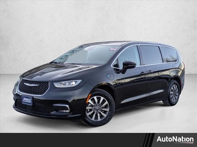 2024 Chrysler Pacifica PHEV Select