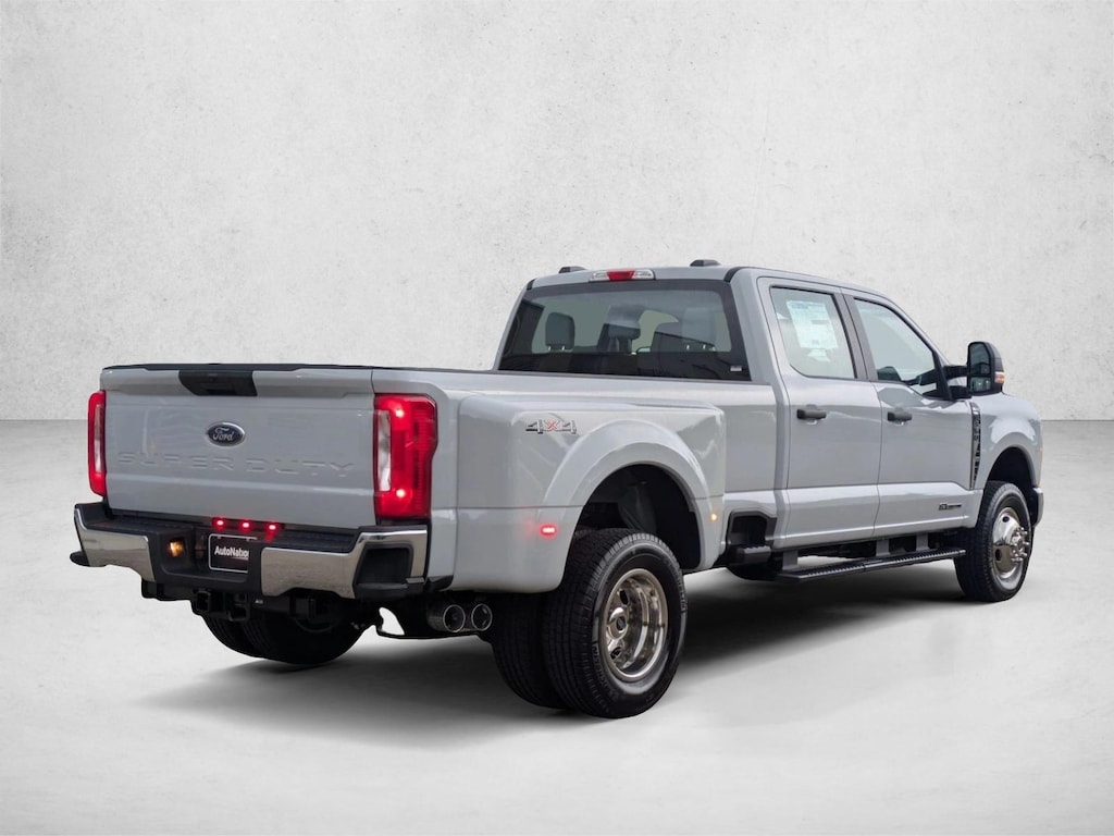 New 2026 Ford F-350 XL Truck Crew Cab