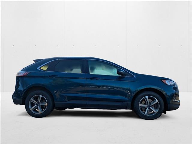 2020 Ford Edge SEL photo 2