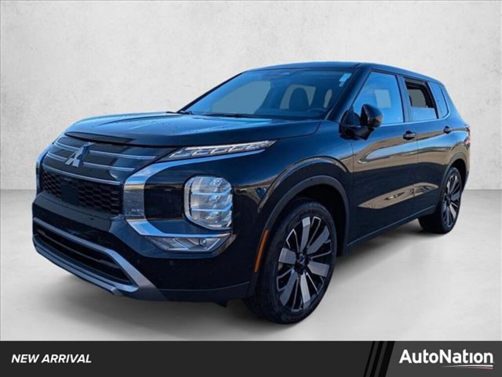 Used 2025 Mitsubishi Outlander SE SUV
